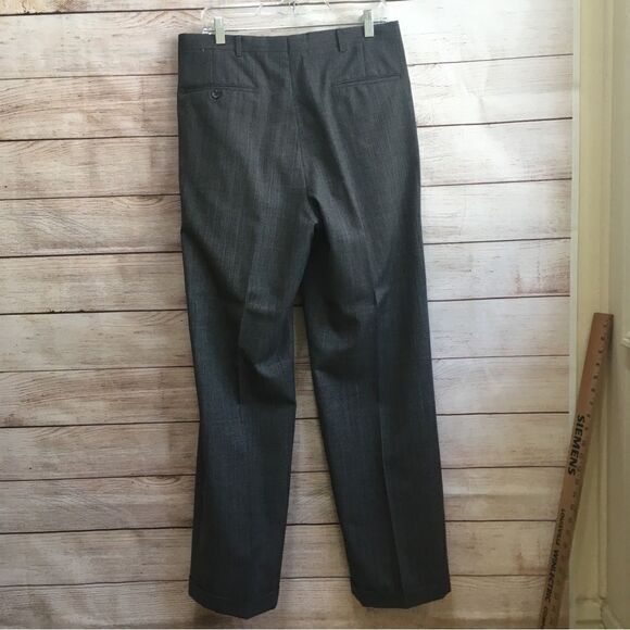 VINTAGE HART, SHAFFNER & MARX 100% WOOL DOUBLE BREASTED SUIT IN GRAY - Picture 13 of 13